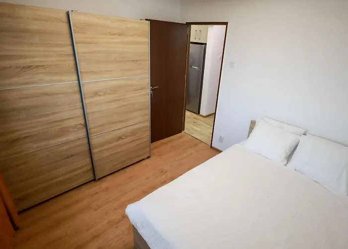 Quickspace Apartament *